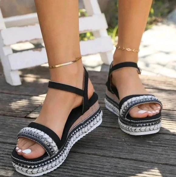 Arrival Black Rivets Braided Weave Casual VacationOpen Toe Sandals - Picture 5 of 5